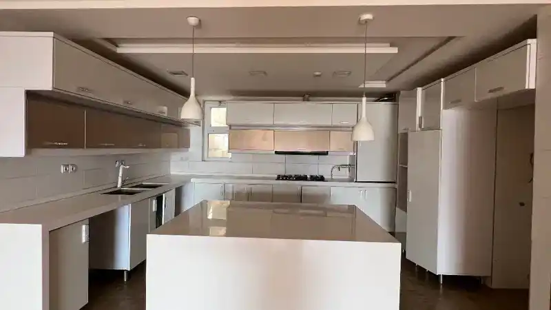 دوخوابه، ۱۵۰متری، سالن بزرگ، تک واحدی، میدان مطهری