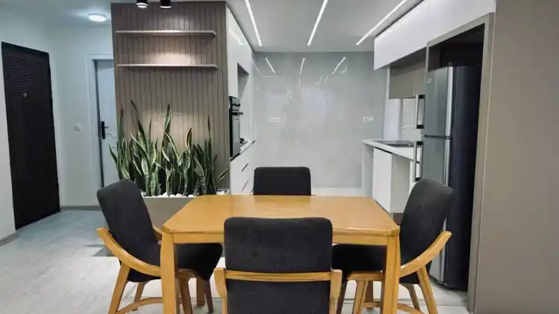 121 متری، دو خوابه، شیک و مرتب، مشیر فاطمی