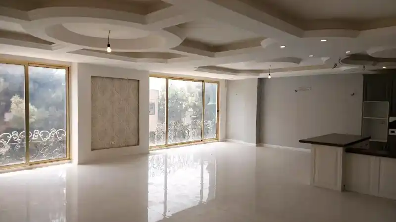 ۲۱۰ متر، تکمیل، کلید نخورده، اندیشه